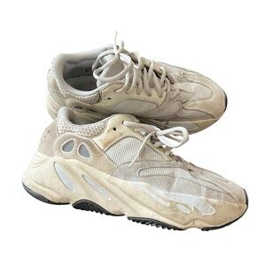 Adidas Yeezy Boost 700 Low Analog EG7596 Sneakers Shoes Grey White Suede, 38.5